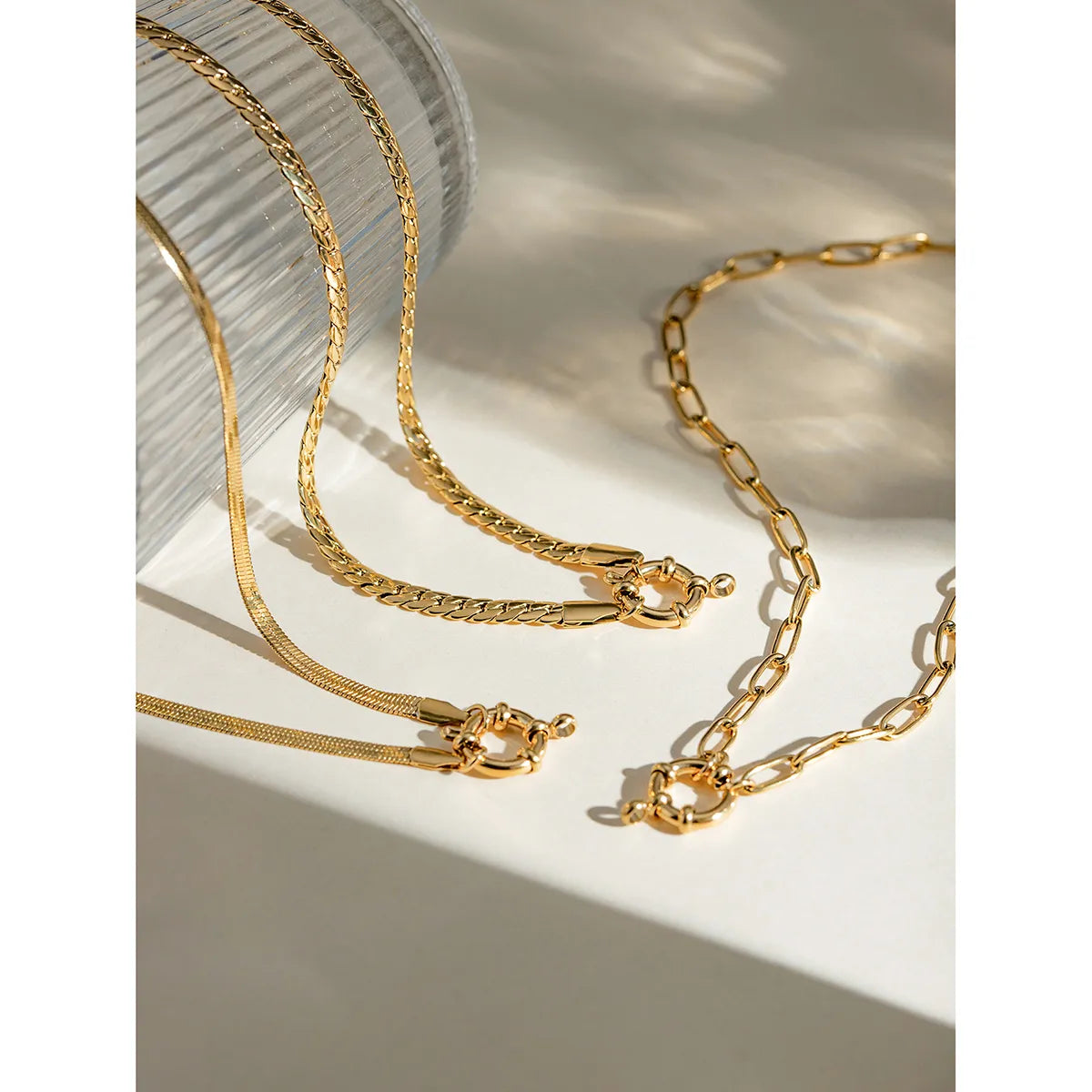 THE GOLD NECKLACE SET